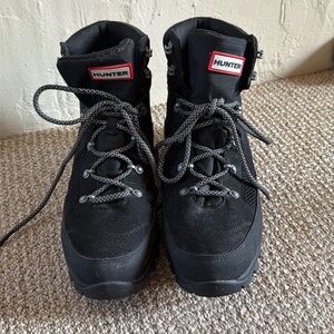 Hunter Women’s boots size 10 - like new!